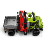 LEGO Technic: Mercedes-Benz Unimog U 5023 con Grúa (42242) - Imagen 5
