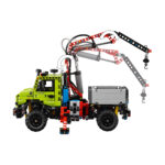 LEGO Technic: Mercedes-Benz Unimog U 5023 con Grúa (42242) - Imagen 6